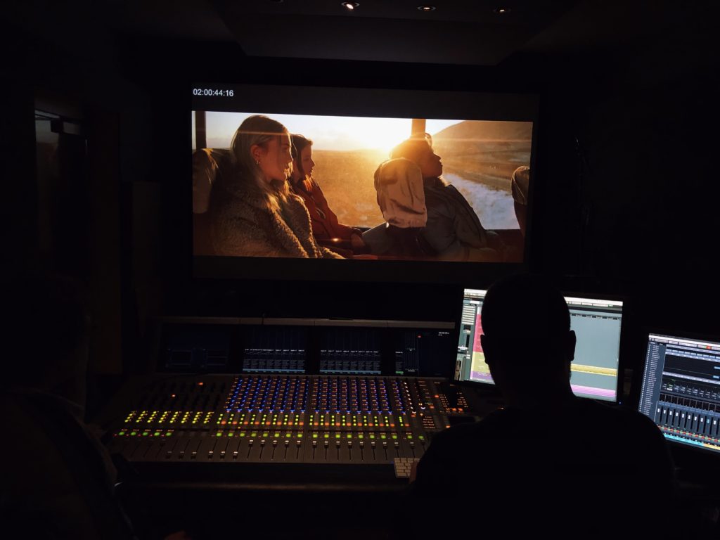 score mix for movie ‚Iceland is Best‘